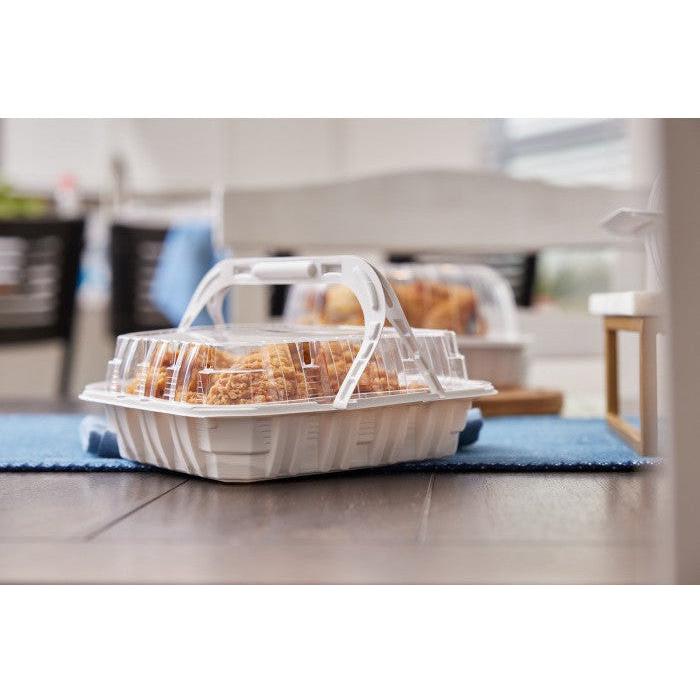 Pactiv Evergreen - White/Clear 9.5" x 8" x 3" 4 Piece MFPP Chicken Barn Container with Vented OPS Dome Lid, 100 Count - YCNC3004000W